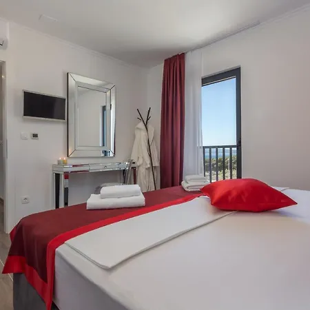 Pleasure Apartment *